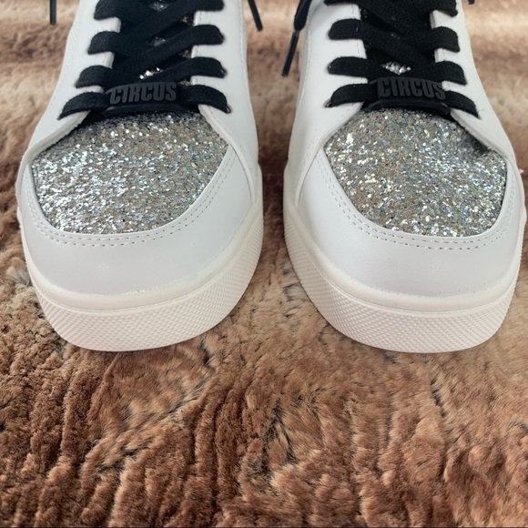 Circus by Sam Edelman Deszi Bright White Soft Silver - Picture 3 of 10